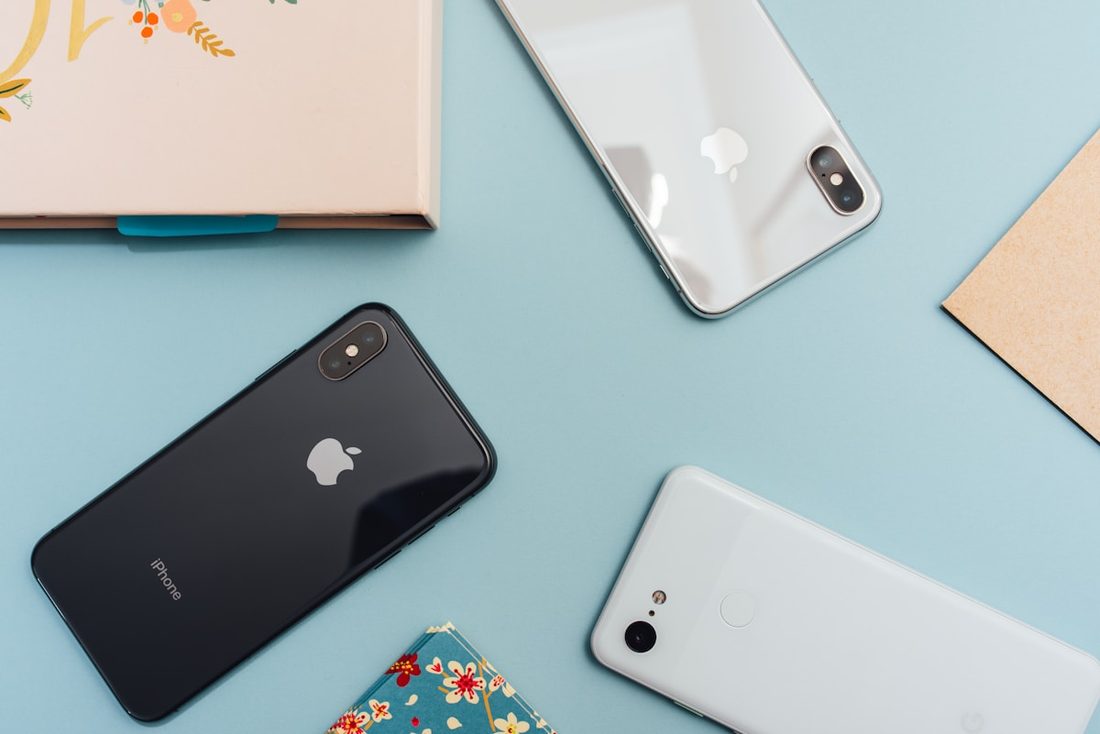 壹号娱乐 APP 赛程与阵容界面示意